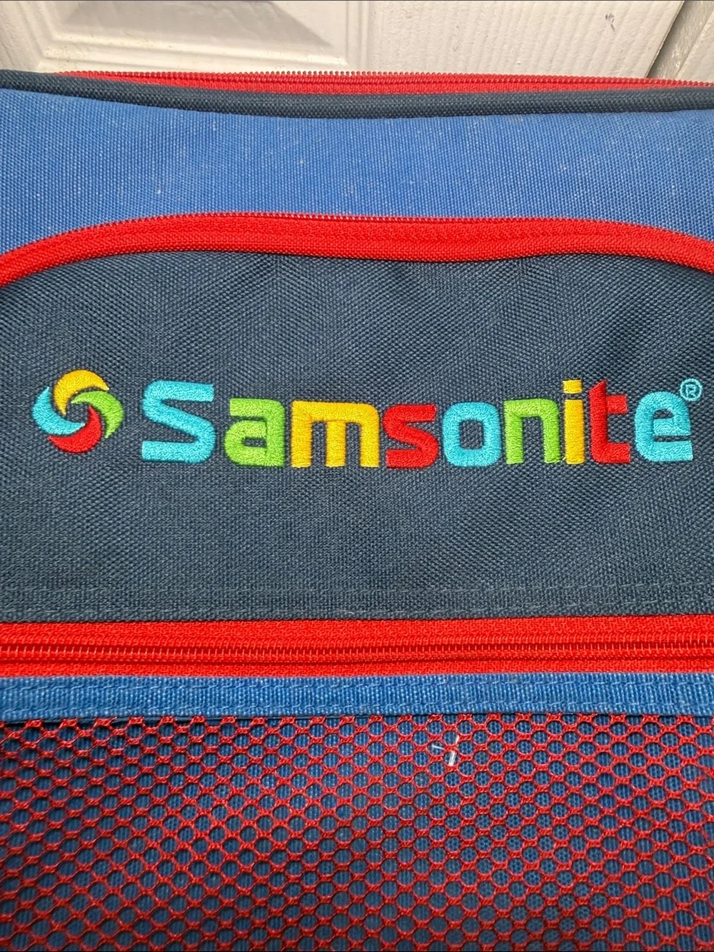 Vintage Samsonite Kids Rainbow Carry On Luggage 16